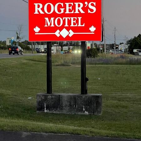 Rogers Motel Smiths Falls Eksteriør billede
