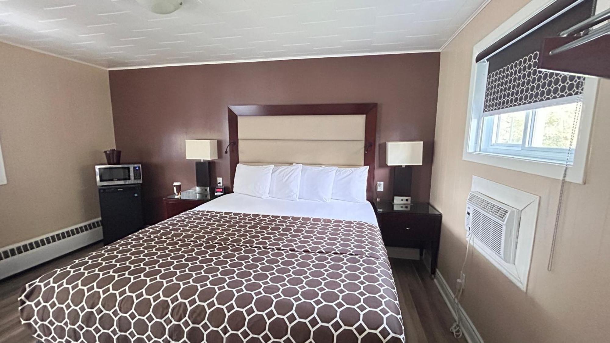 Rogers Motel Smiths Falls Eksteriør billede