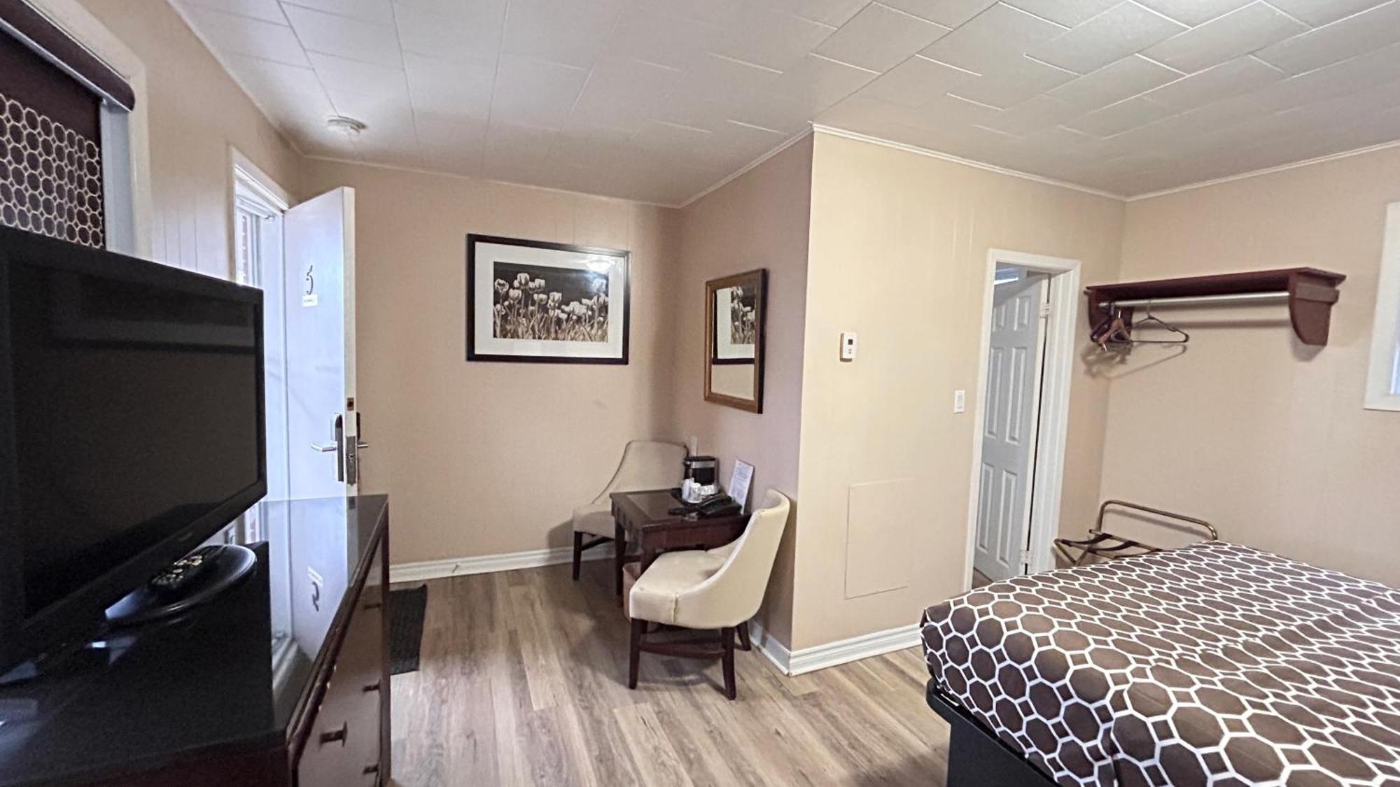 Rogers Motel Smiths Falls Eksteriør billede